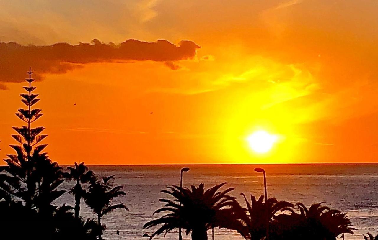 Sunset Over The Sea Playa de las Américas Exterior foto